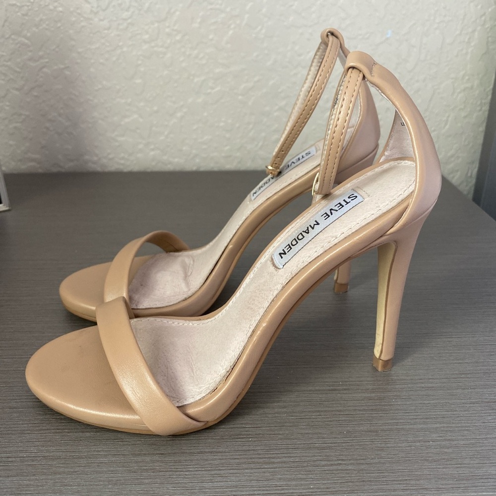 Steve Madden Nude Heels